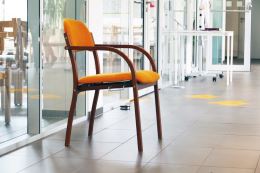 Stohovatelná židle TWIST typ B pro veřejné prostory a pečovatelství, český výrobek