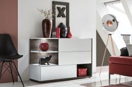 Komoda s LED osvětlením VARECIA 120 cm, matná bílá a perla elm Komoda s LED osvětlením VARECIA 120 cm, matná bílá a perla elm