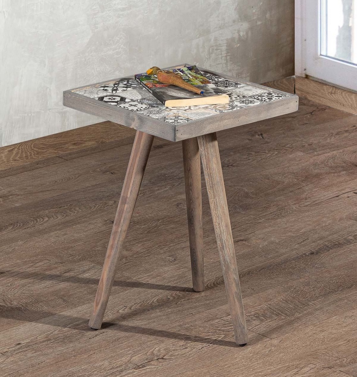 Odkládací příruční stolek RYAN 32x32 cm, masiv borovice, barva šedá, keramická deska