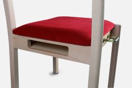 Stohovatelná židle NARVI pro veřejné prostory a pečovatelství, český výrobek